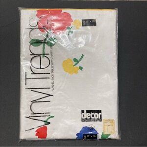Vintage Vinyl Tablecloth Decor Home Fashions 52” x 70” 1983 Floral USA New